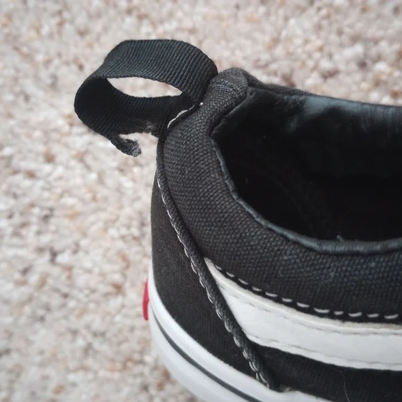 Old Skool Vans Toddlers Shoes - Picture 5 of 10